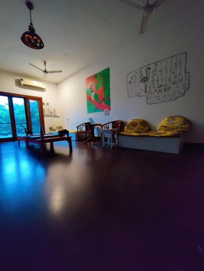 A Sleepy Fox Hostel นิวเดลี ภายนอก รูปภาพ